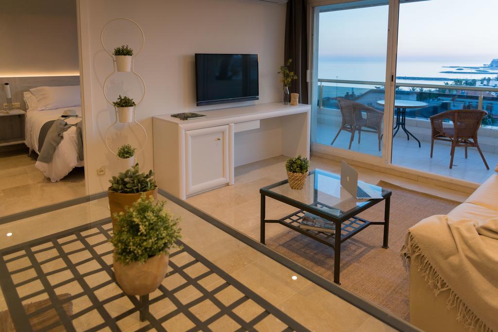 Mediterraneo Sitges Exterior photo